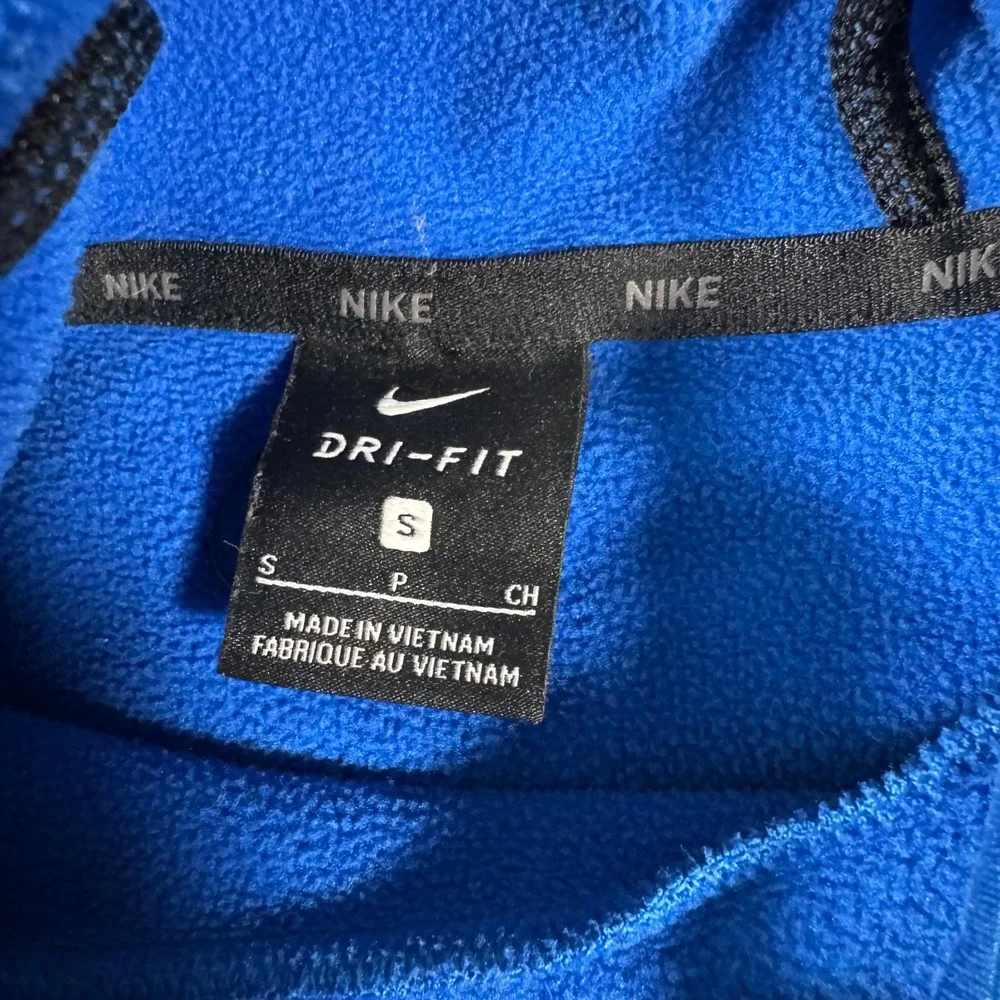 Nike Hoodie Mens Small Vibrant Blue Dri-FIT‎ Graphic Swoosh Pullover Sweatshirt